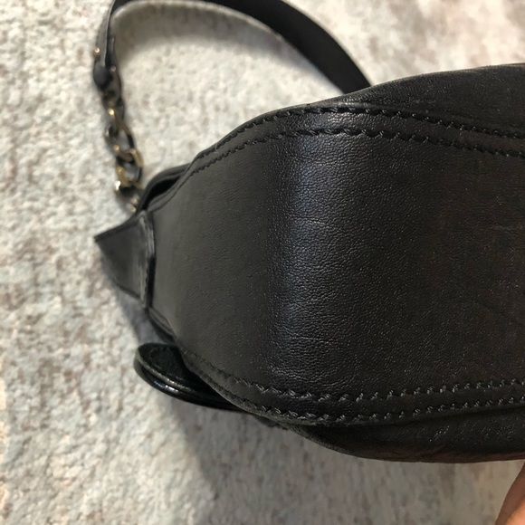 Fendi Napa Vernice Buckle Shoulder bag EUC - Picture 4 of 11